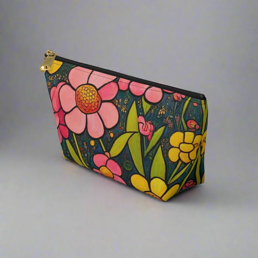 Accessory Pouch in Daisy