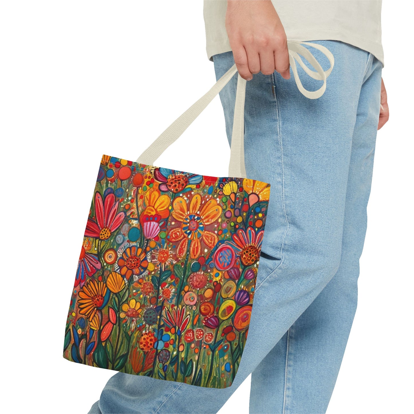 Tote in Meadow