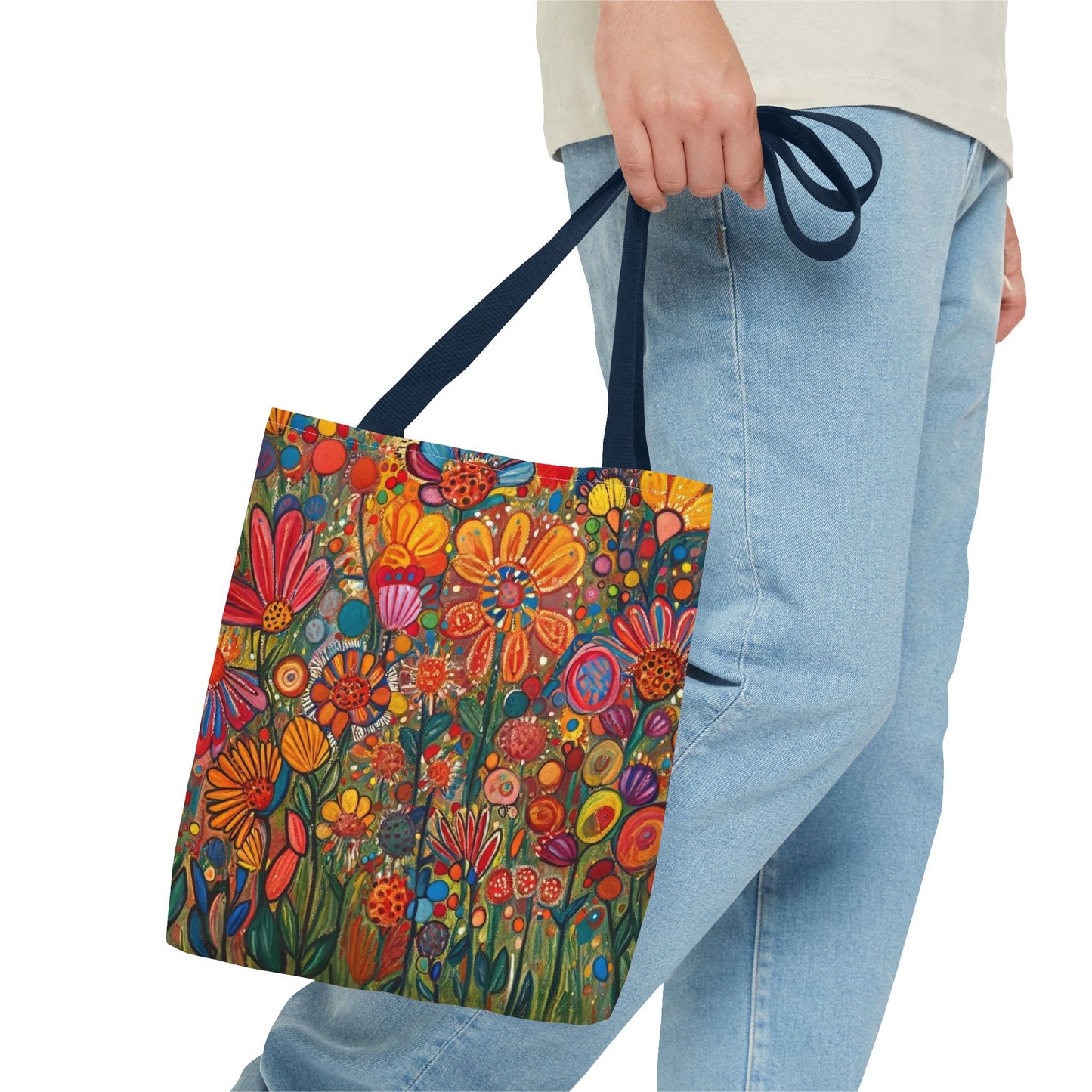 Tote in Meadow